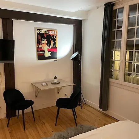 Quartier Historique Apartment *